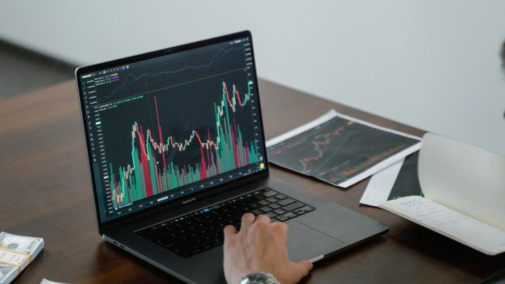 راهنمای کامل انتقال اطلاعات مشتریان از اکسل به CRM
