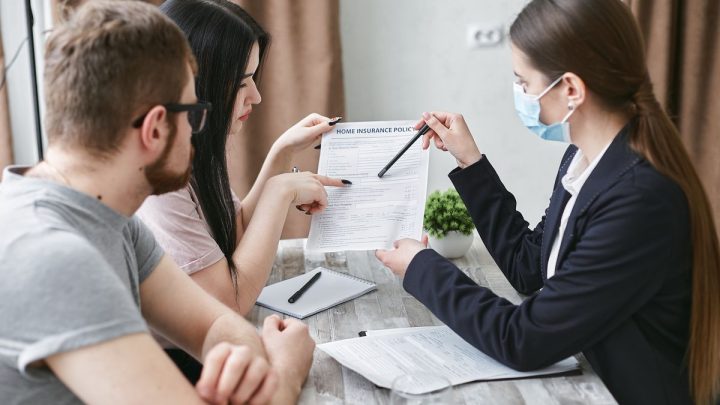 نرم افزار CRM برای نمایندگی‌های بیمه