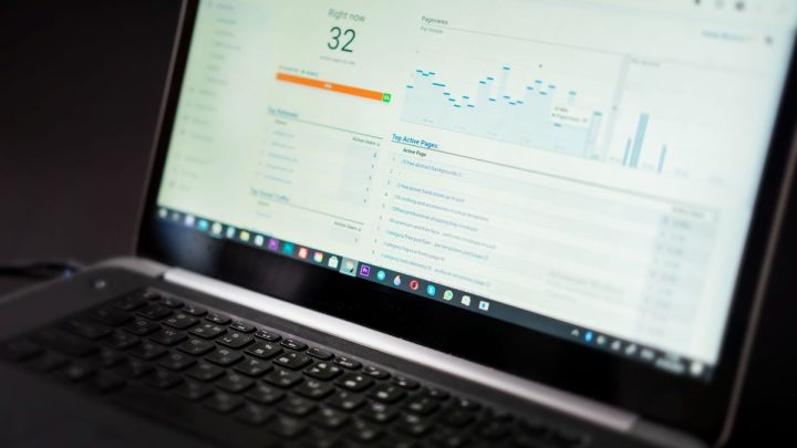 بهترین نرم‌افزار CRM فارسی برای مدیریت مشتریان 1404